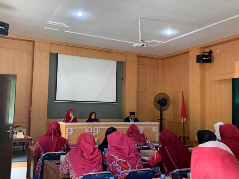 PERTEMUAN RUTIN TP PKK KALURAHAN SAMBIREJO